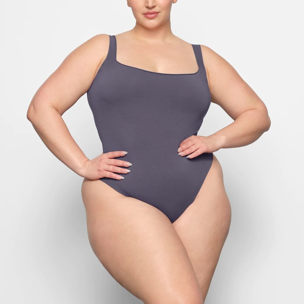 BNWOT Skims Raw Edge Cami Bodysuit - Thunder